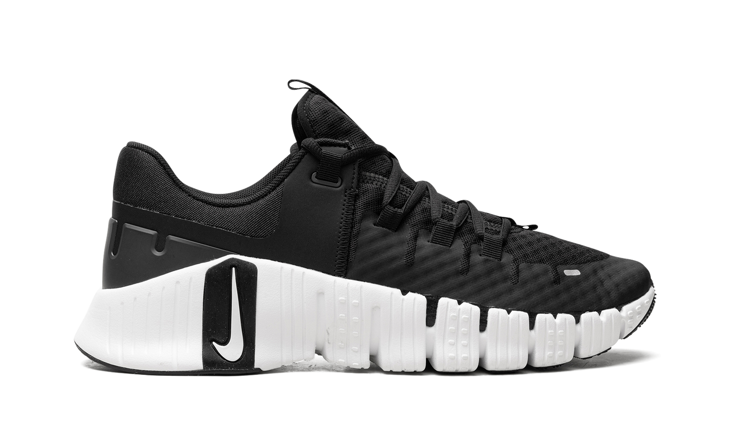 Free Metcon 5  Black / White