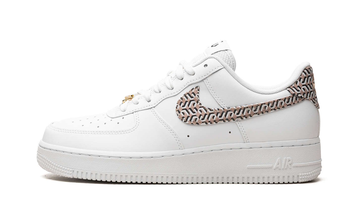 AIR FORCE 1 LO WMNS  United In Victory - White