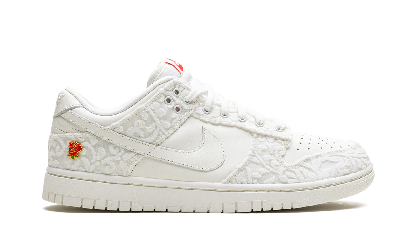 DUNK LOW WMNS  Giver Her Flowers