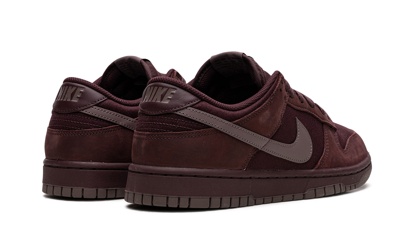 Dunk Low  Burgundy Crush