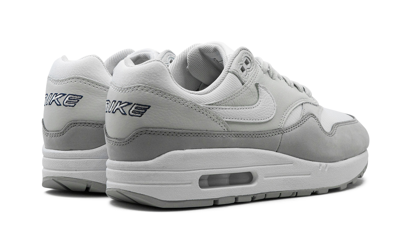 AIR MAX 1 '87 LX WMNS  Light Smoke Grey