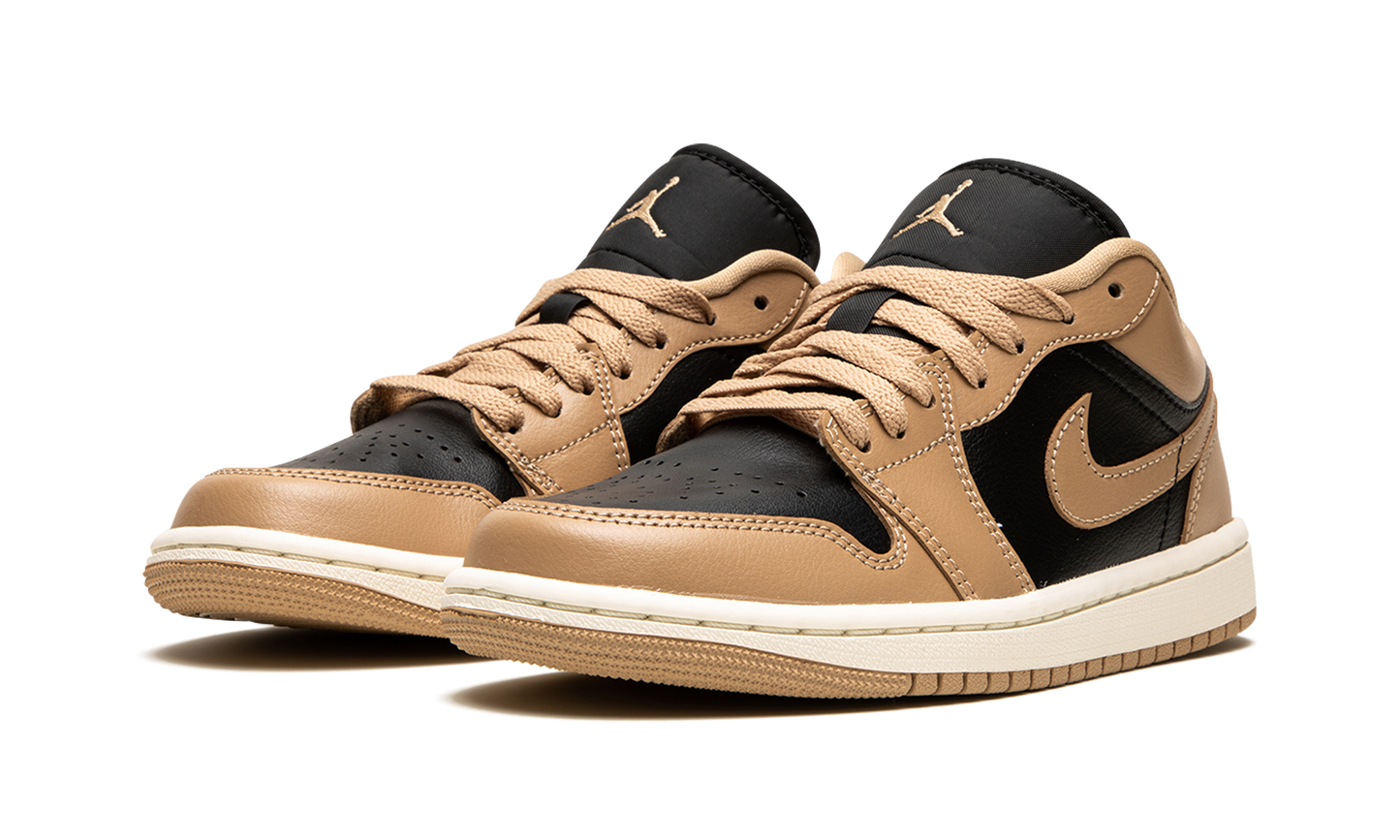 Air Jordan 1 Low WMNS  Desert / Black