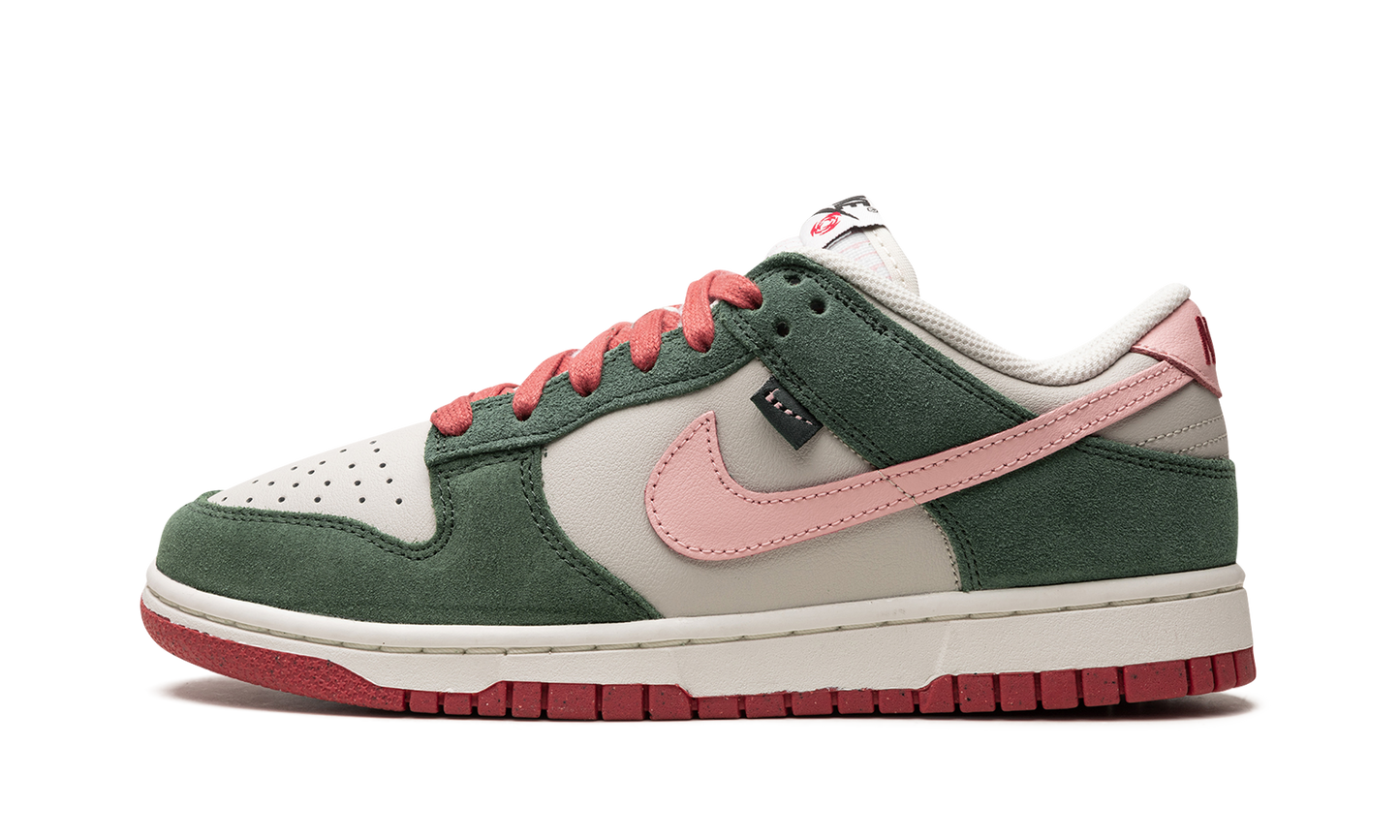 DUNK LO SE WMNS  All Petals United