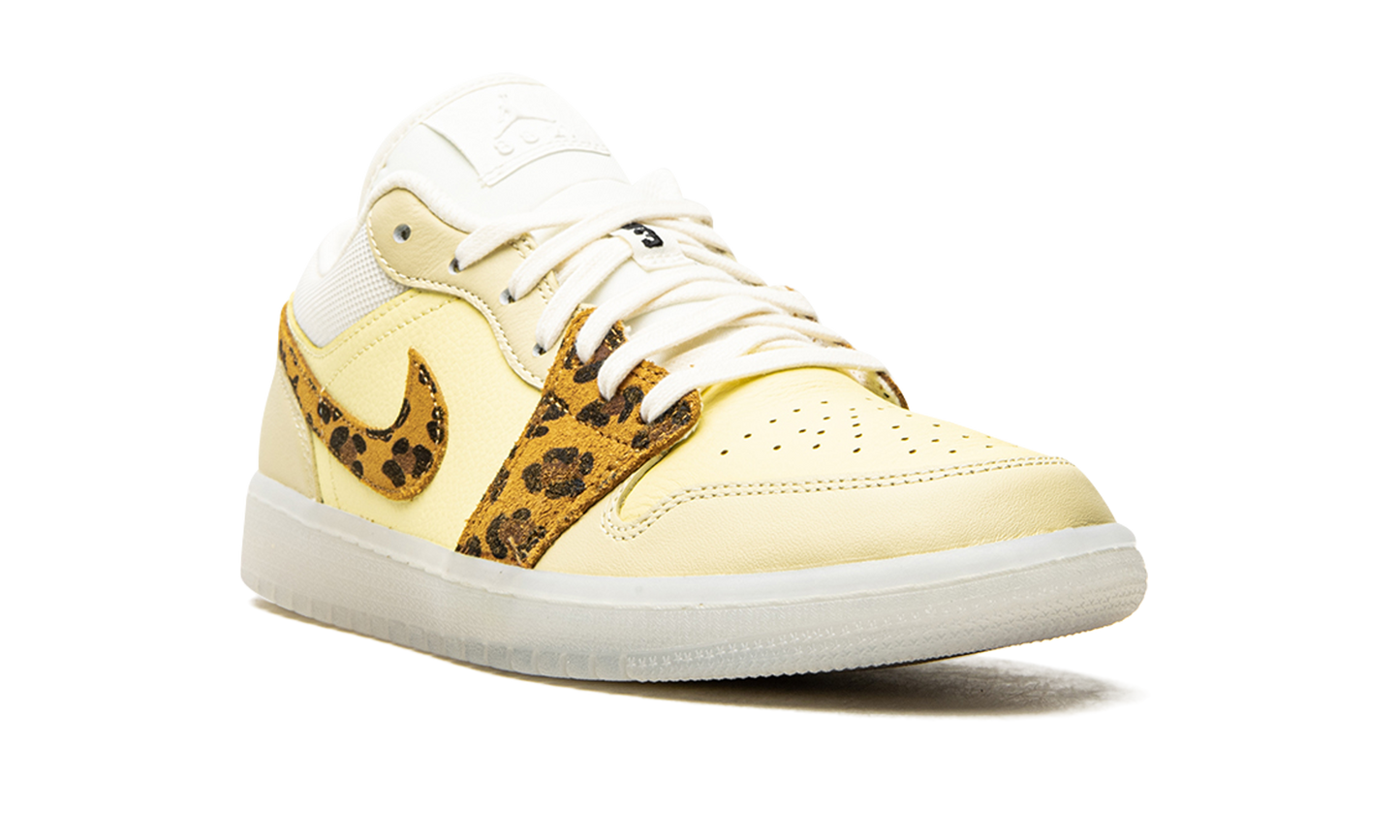 AIR JORDAN 1 LO WMNS  SNKRS Day