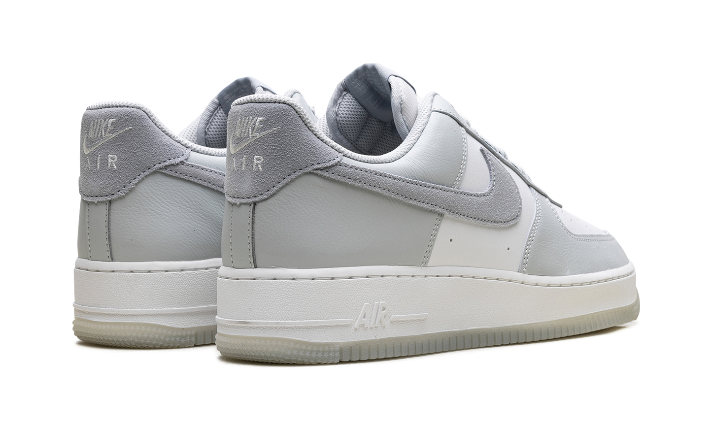 Air Force 1 '07 LV8  Grey