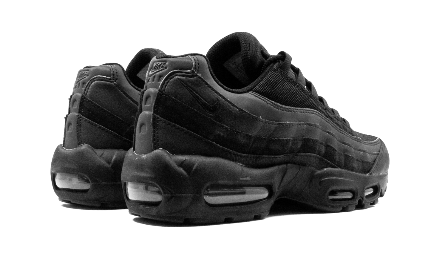 Air Max 95 Essential  Triple Black