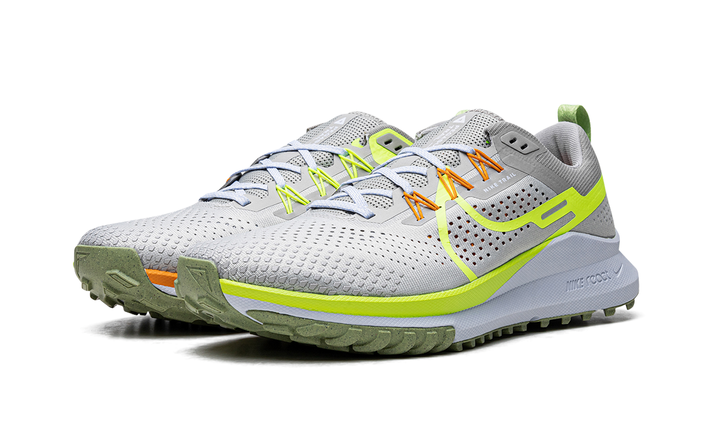 React Pegasus Trail 4  Cobblestone