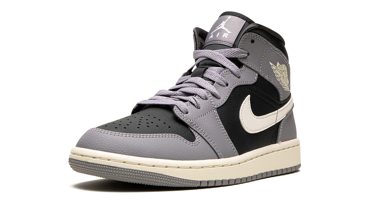 AIR JORDAN 1 MID WMNS  CEMENT GREY