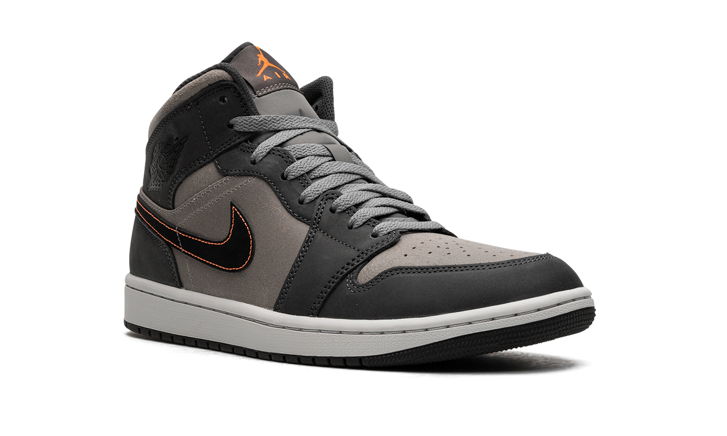 Air Jordan 1 Mid SE  Night Stadium