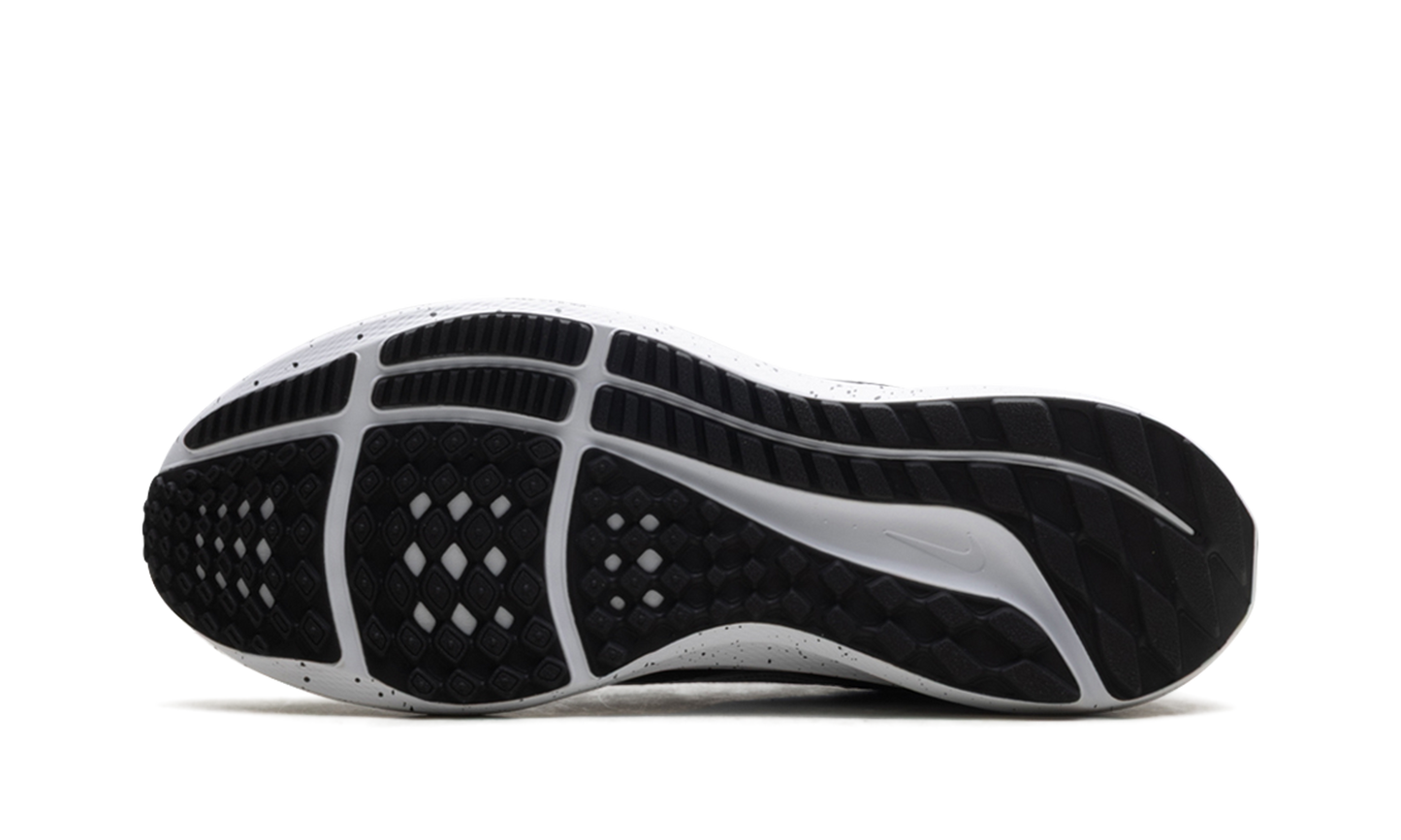 Air Zoom Pegasus 40 WMNS  White Black