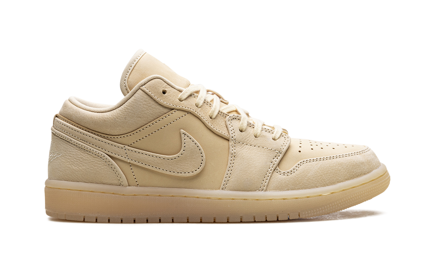 Air Jordan 1 Low SE WMNS  Sand