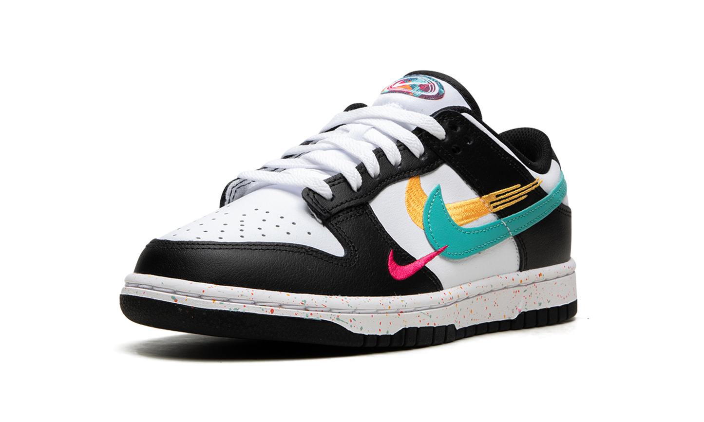 DUNK LO MNS WMNS  Lunar New Year - Multi-Swoosh