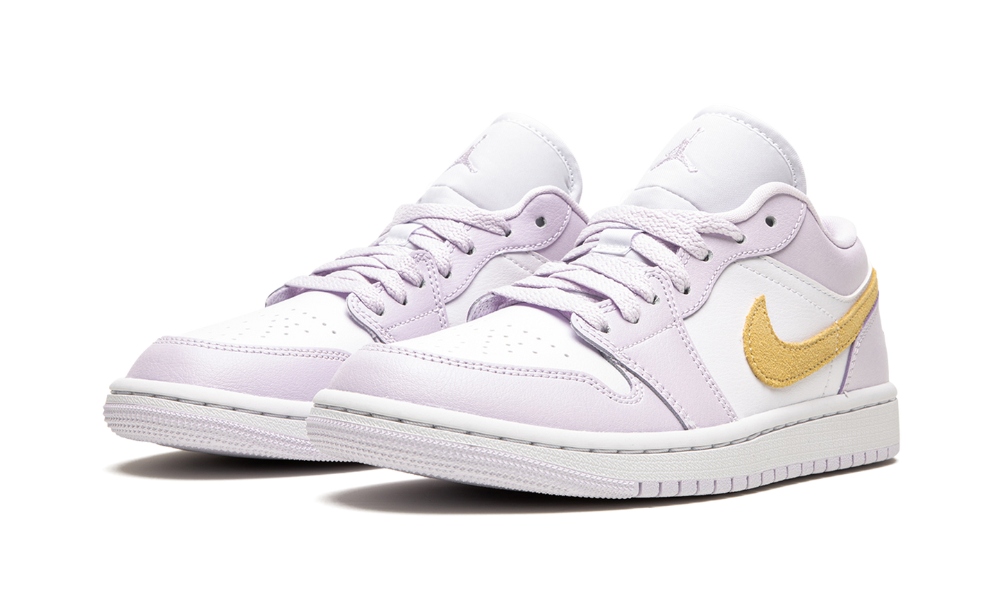 AIR JORDAN 1 LO WMNS  Barely Grape
