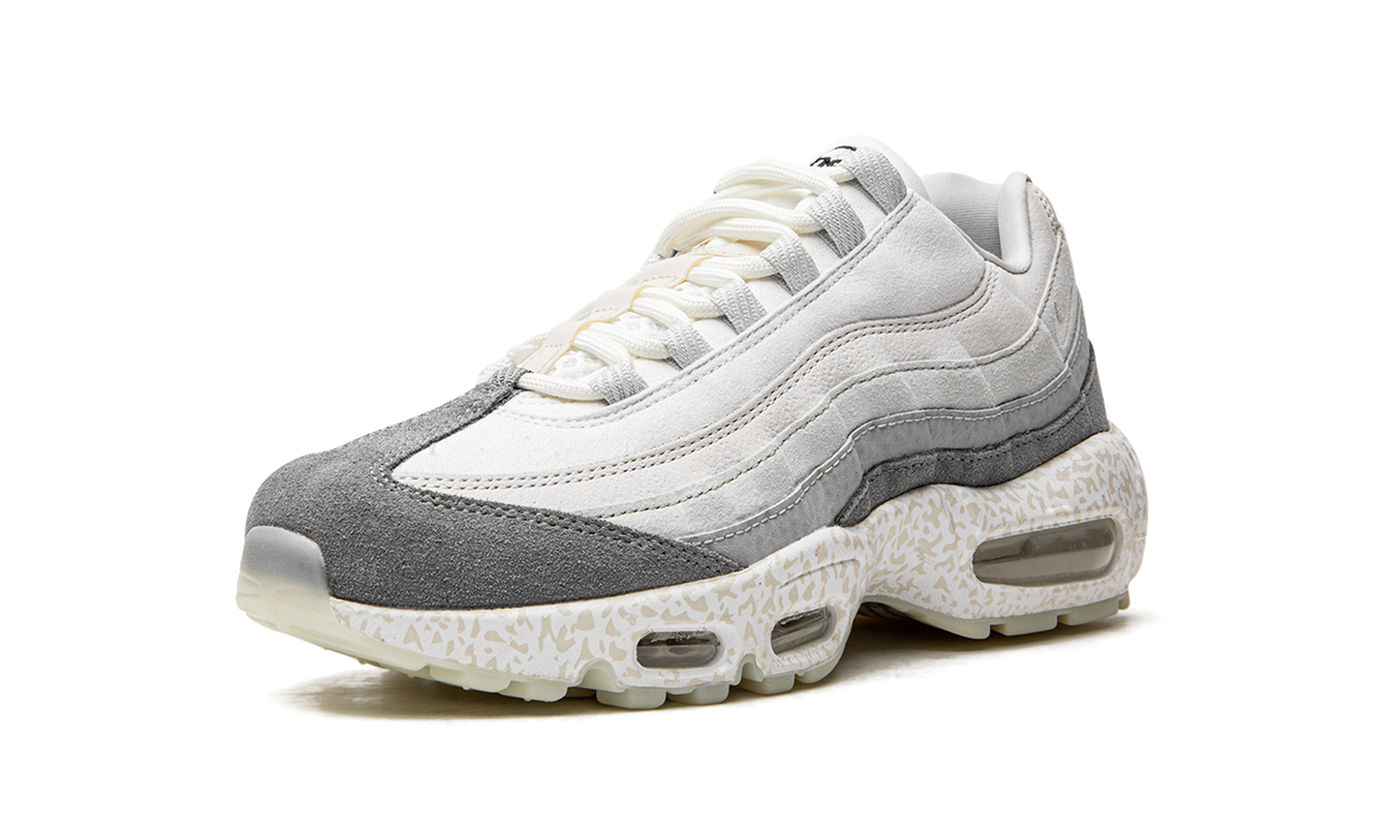 Air Max 95 QS  Light Bone-Glow in the Dark
