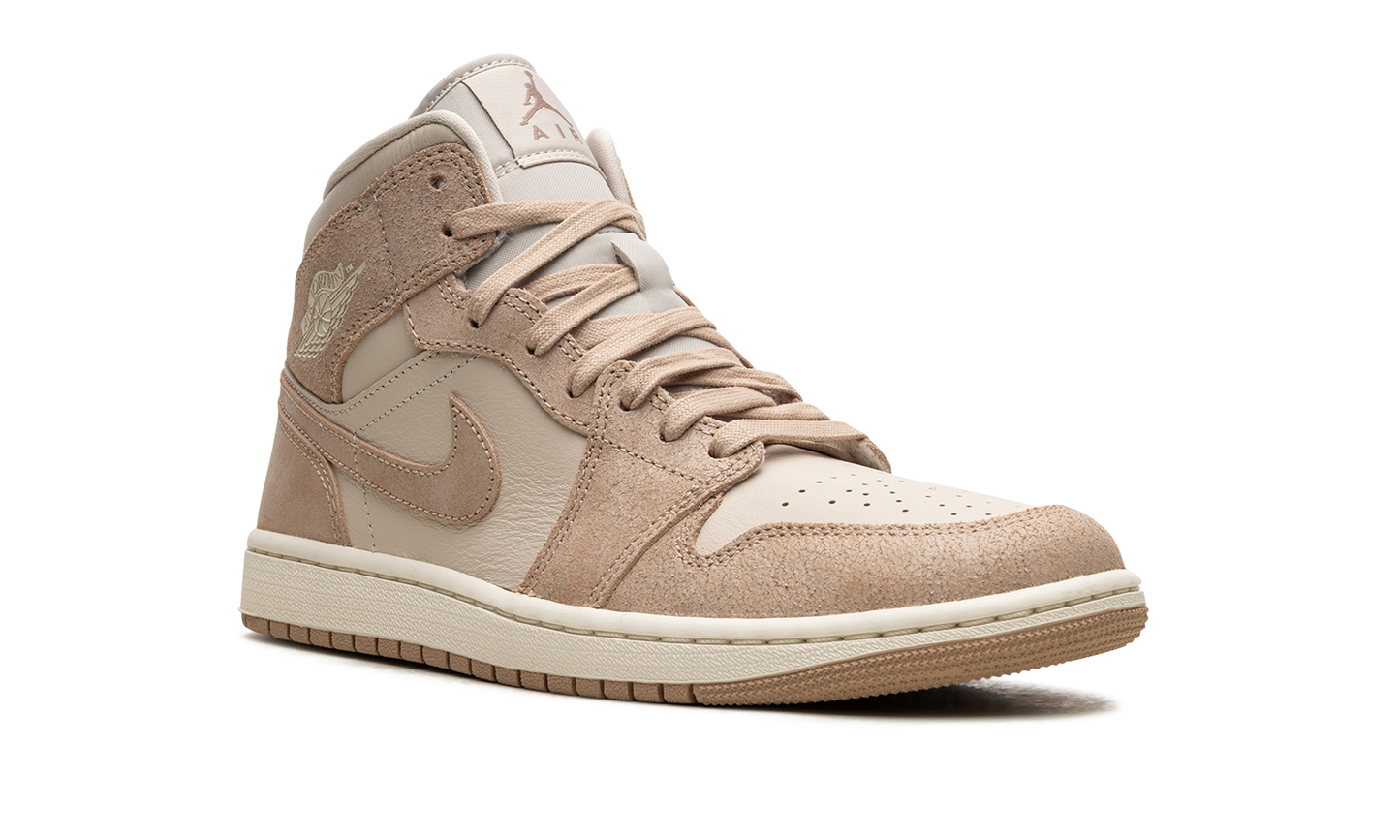 AIR JORDAN 1 MID SE WMNS  Legend Light Brown