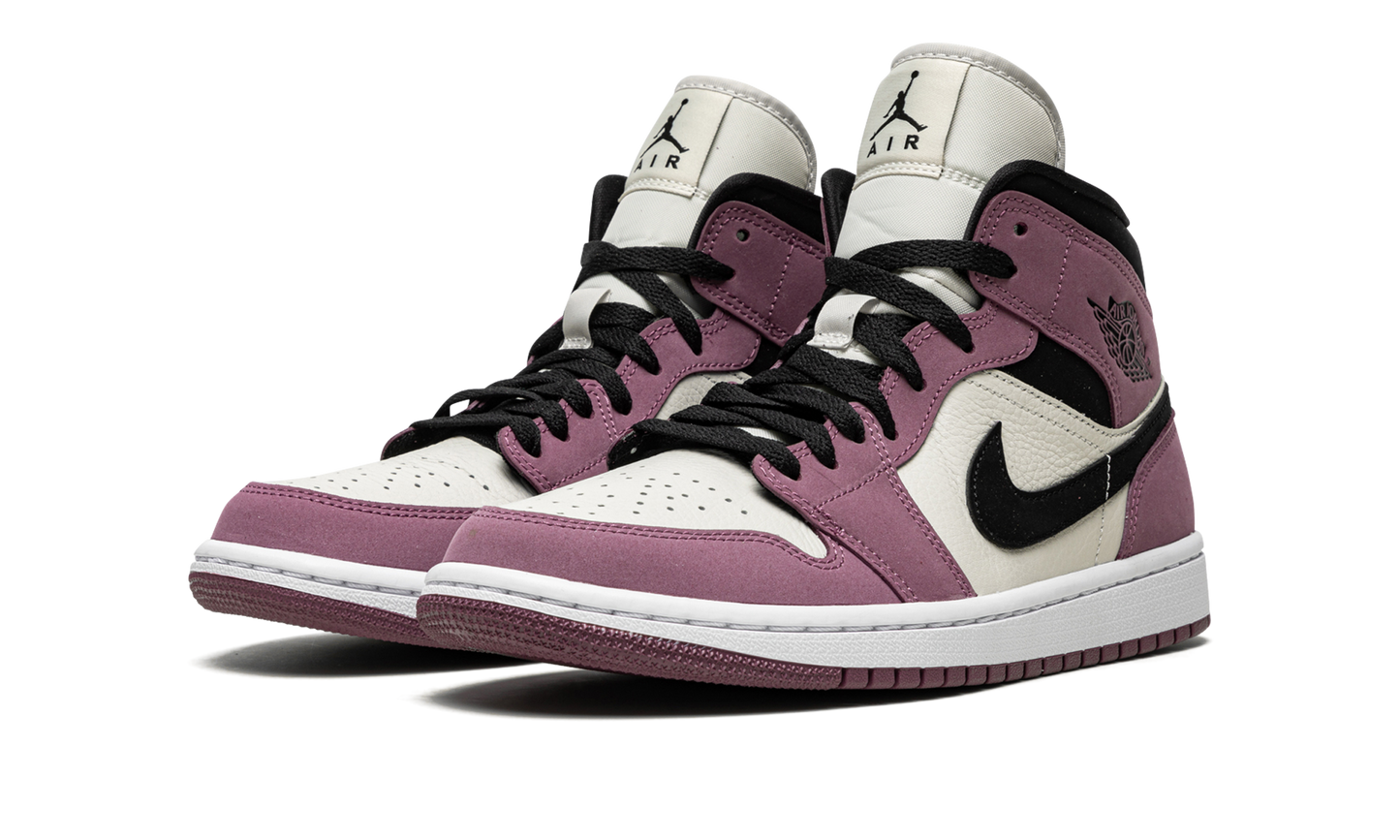 AIR JORDAN 1 MID SE WMNS  Berry Pink