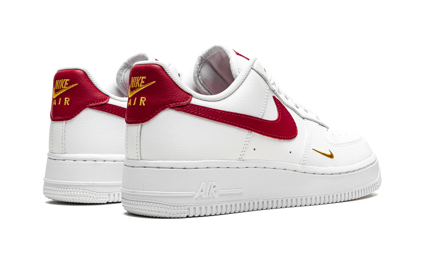 AIR FORCE 1 LO ESSENTIAL MNS WMNS  White / Gym Red