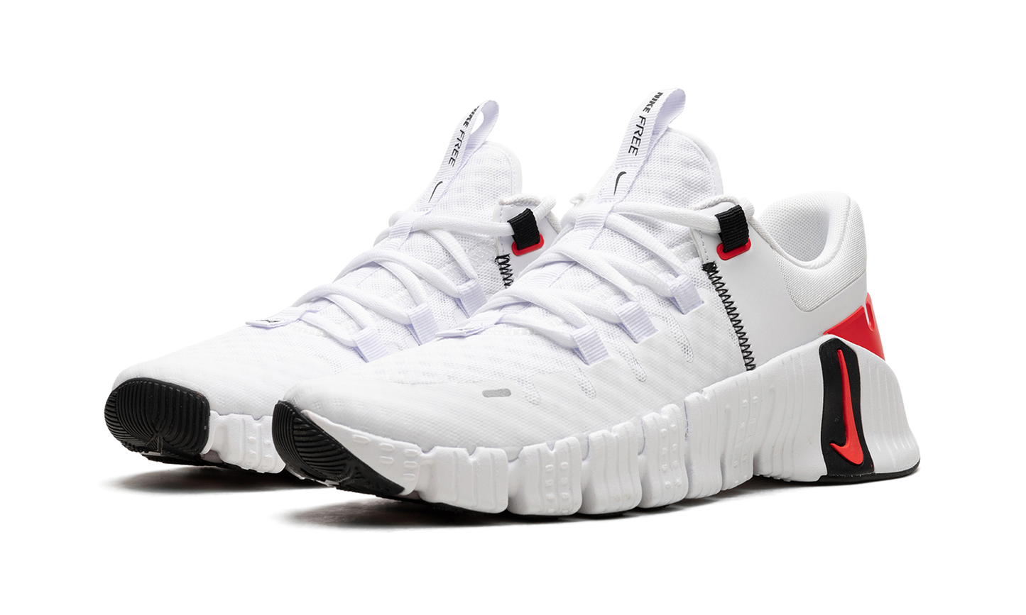 Free Metcon 5  White Bright Crimson