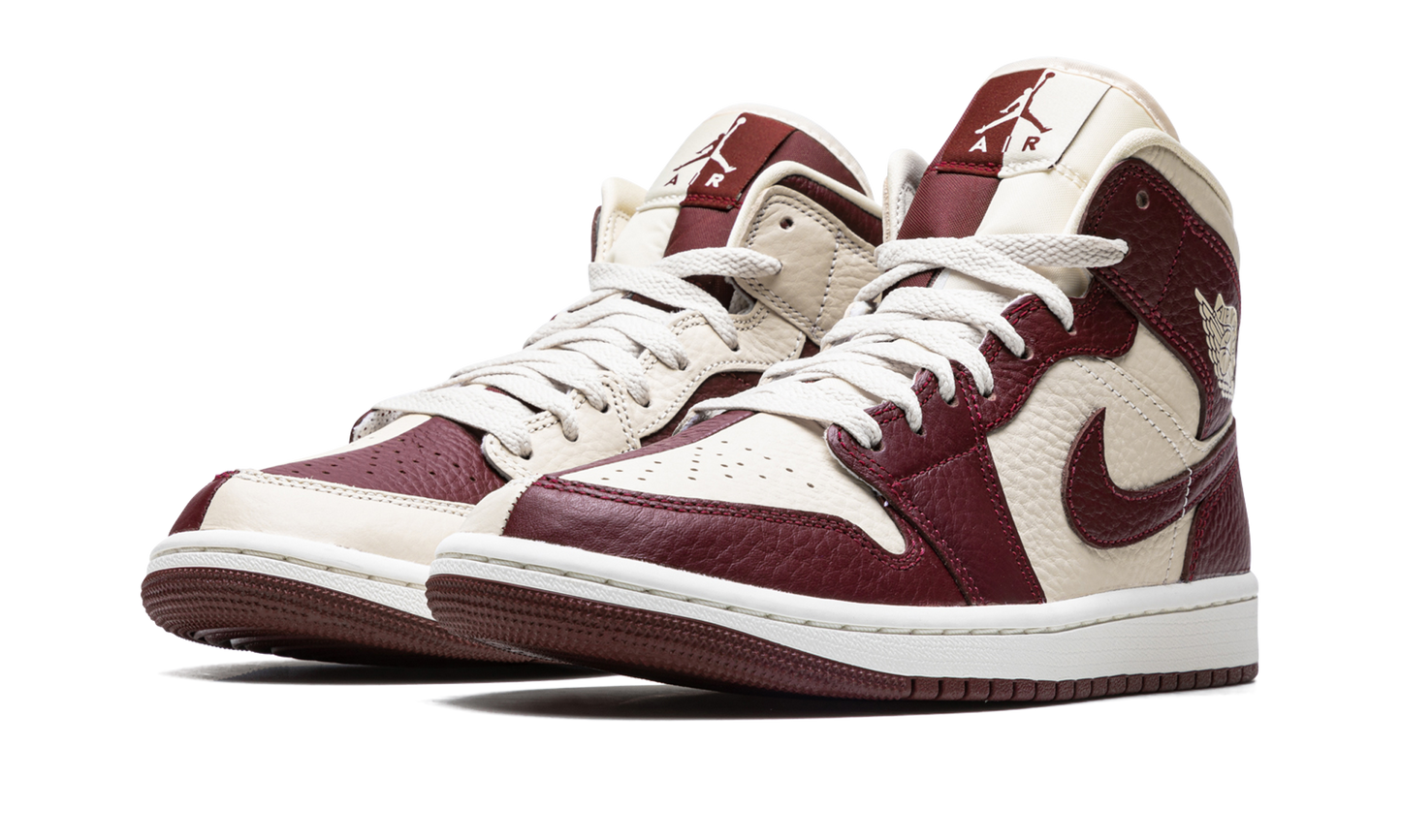 AIR JORDAN 1 WMNS  Split Cherrywood Red