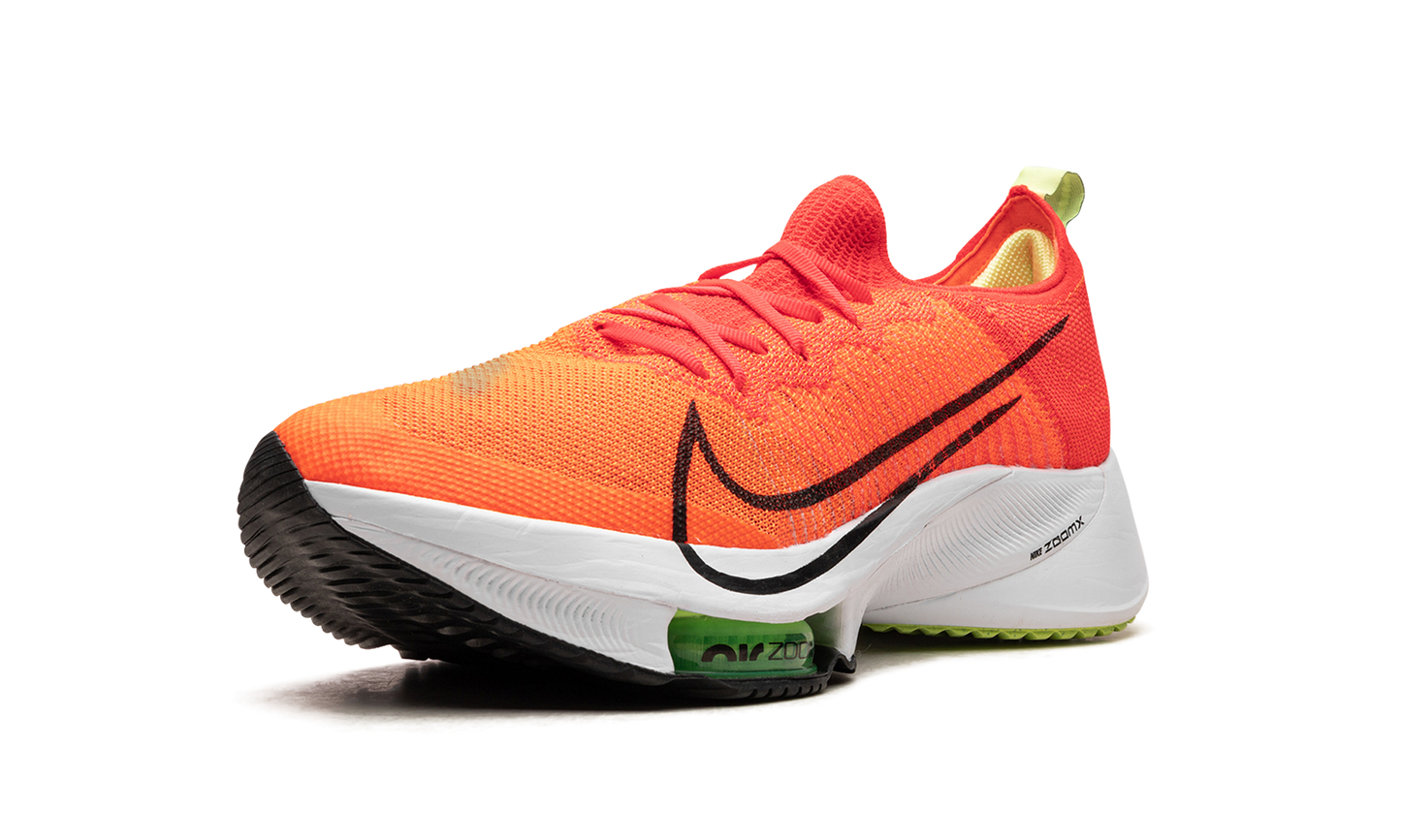 Air Zoom Tempo Next% Flyknit  Total Orange