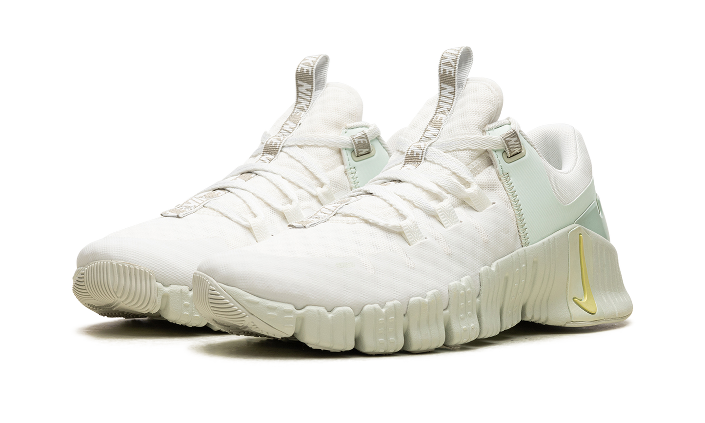 FREE METCON 5 PRM WMNS  Summit White