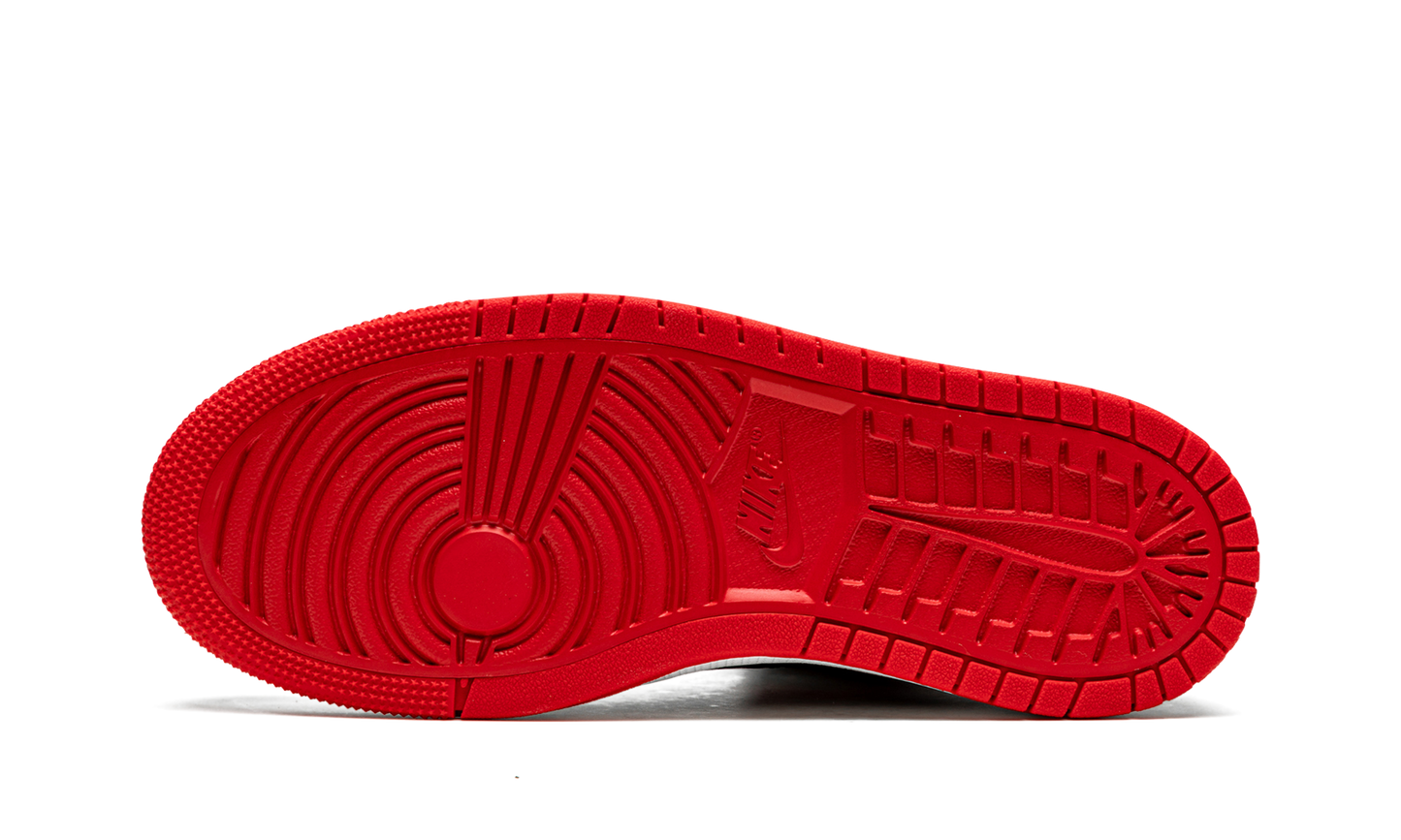 AIR JORDAN 1 ZOOM CMFT WMNS  Bred