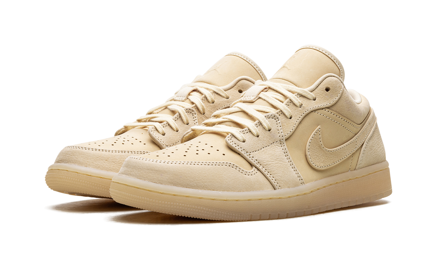 Air Jordan 1 Low SE WMNS  Sand