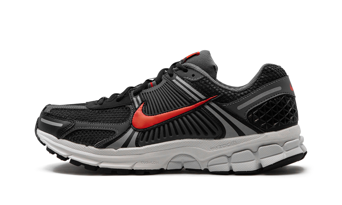 Air Zoom Vomero 5  Black Picante Red