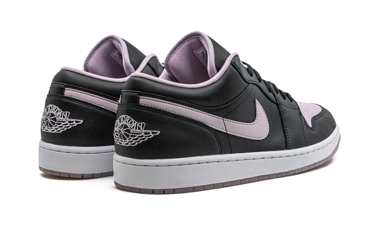 Jordan 1 Low SE  Iced Lilac