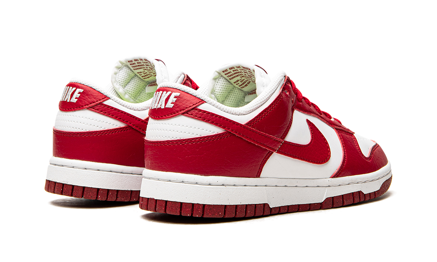DUNK LOW NEXT NATURE WMNS  University Red
