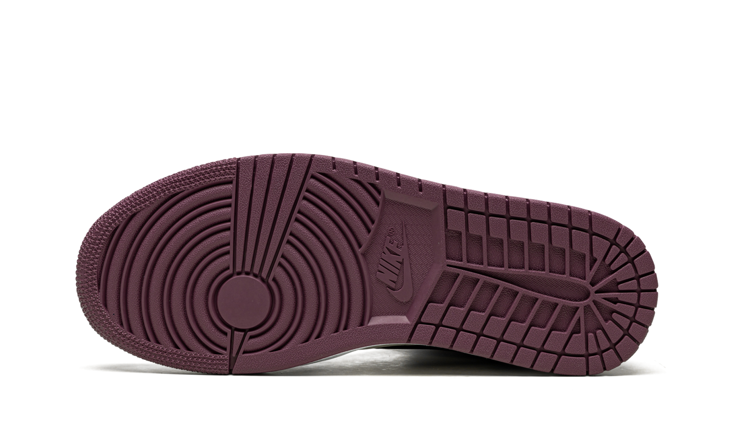 AIR JORDAN 1 MID SE WMNS  Berry Pink
