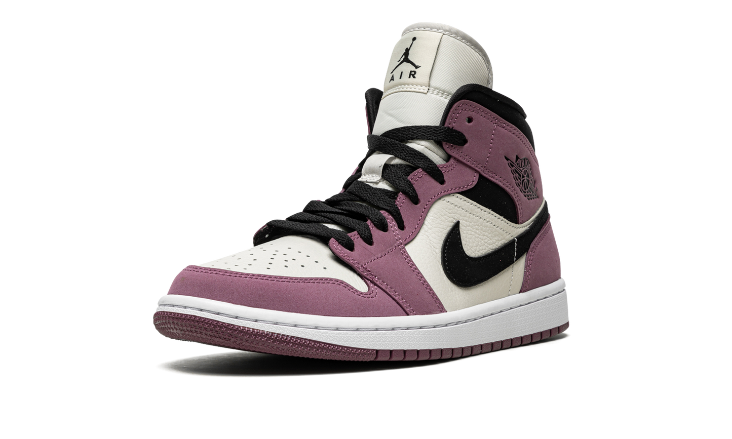 AIR JORDAN 1 MID SE WMNS  Berry Pink