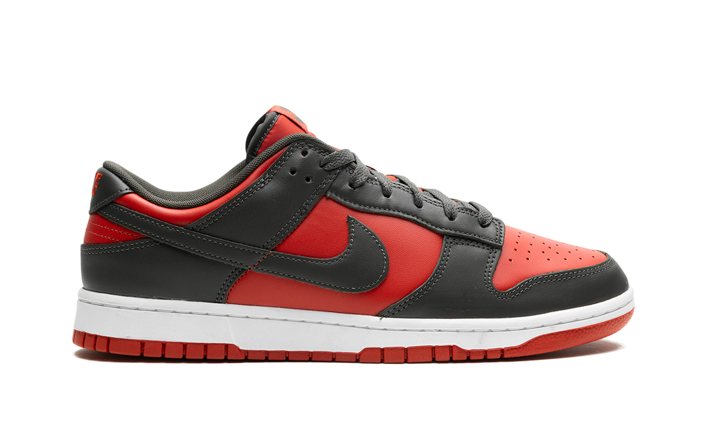 Dunk Low  Mystic Red