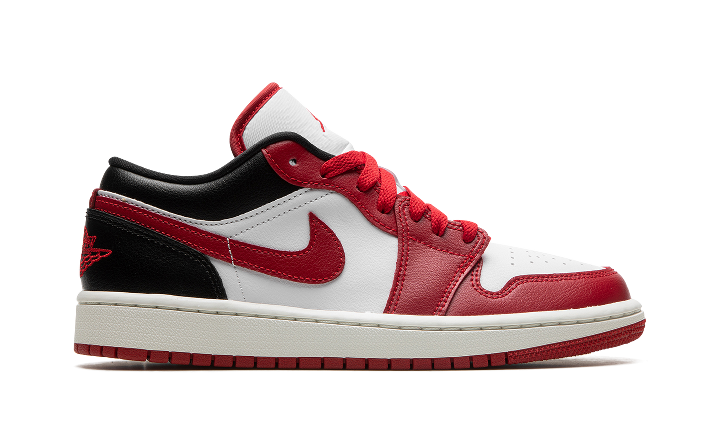AIR JORDAN 1 LO WMNS  Reverse Black Toe