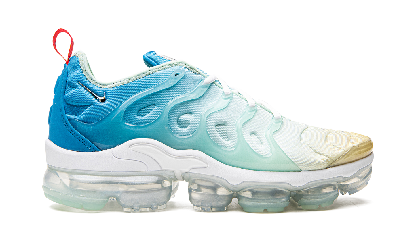 AIR VAPORMAX PLUS MNS WMNS  Since 1972