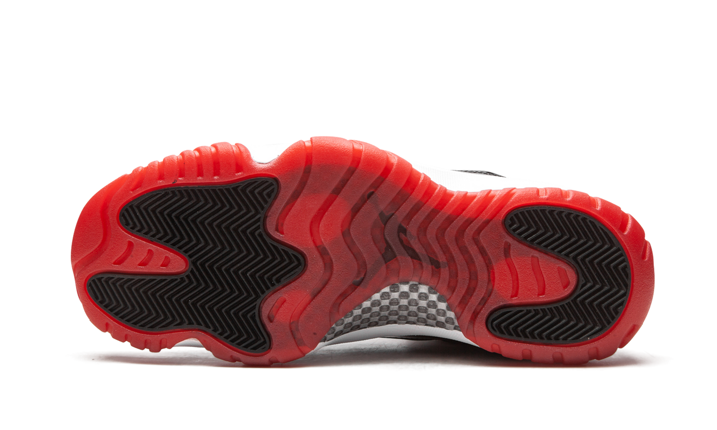 Air Jordan 11 Retro Low  Concord Bred