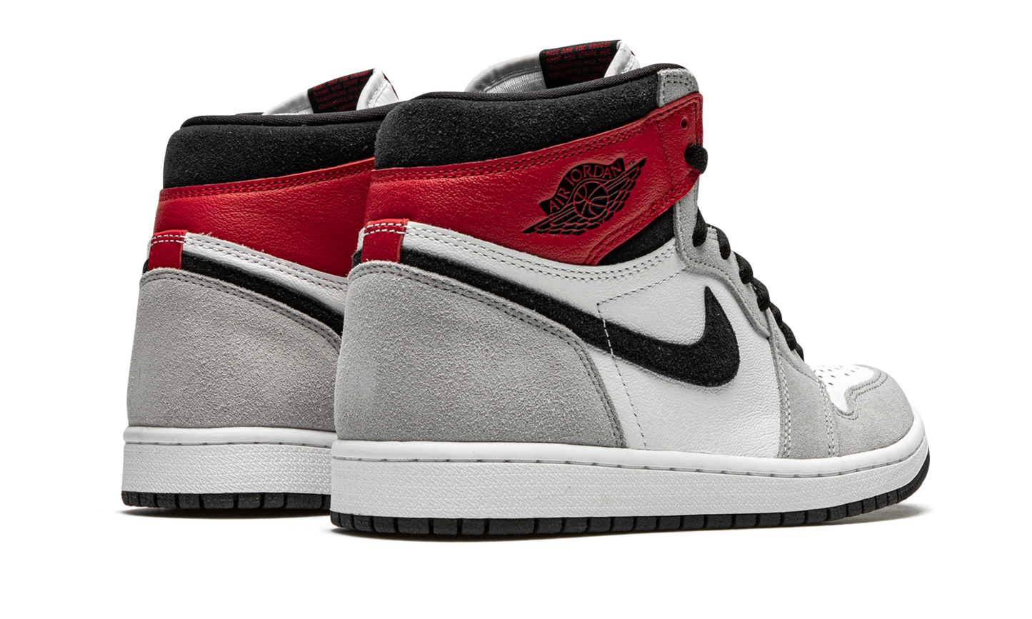 Air Jordan 1 Retro High OG  Light Smoke Grey