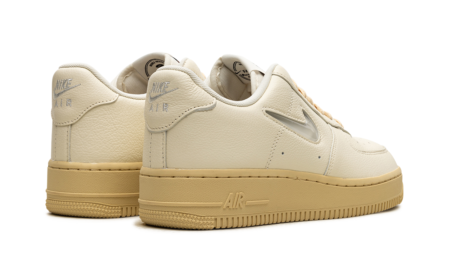AIR FORCE 1 JEEL MNS WMNS  Coconut Milk