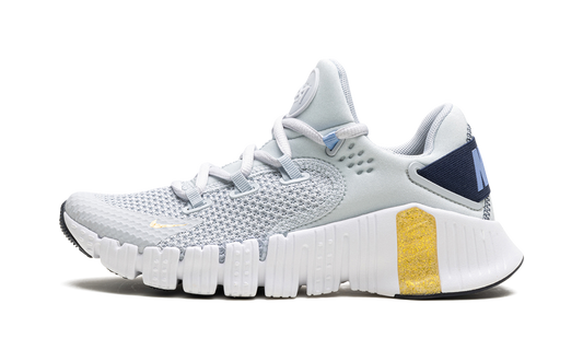 Free Metcon 4 WMNS  Pure Platinum Grey Gold White