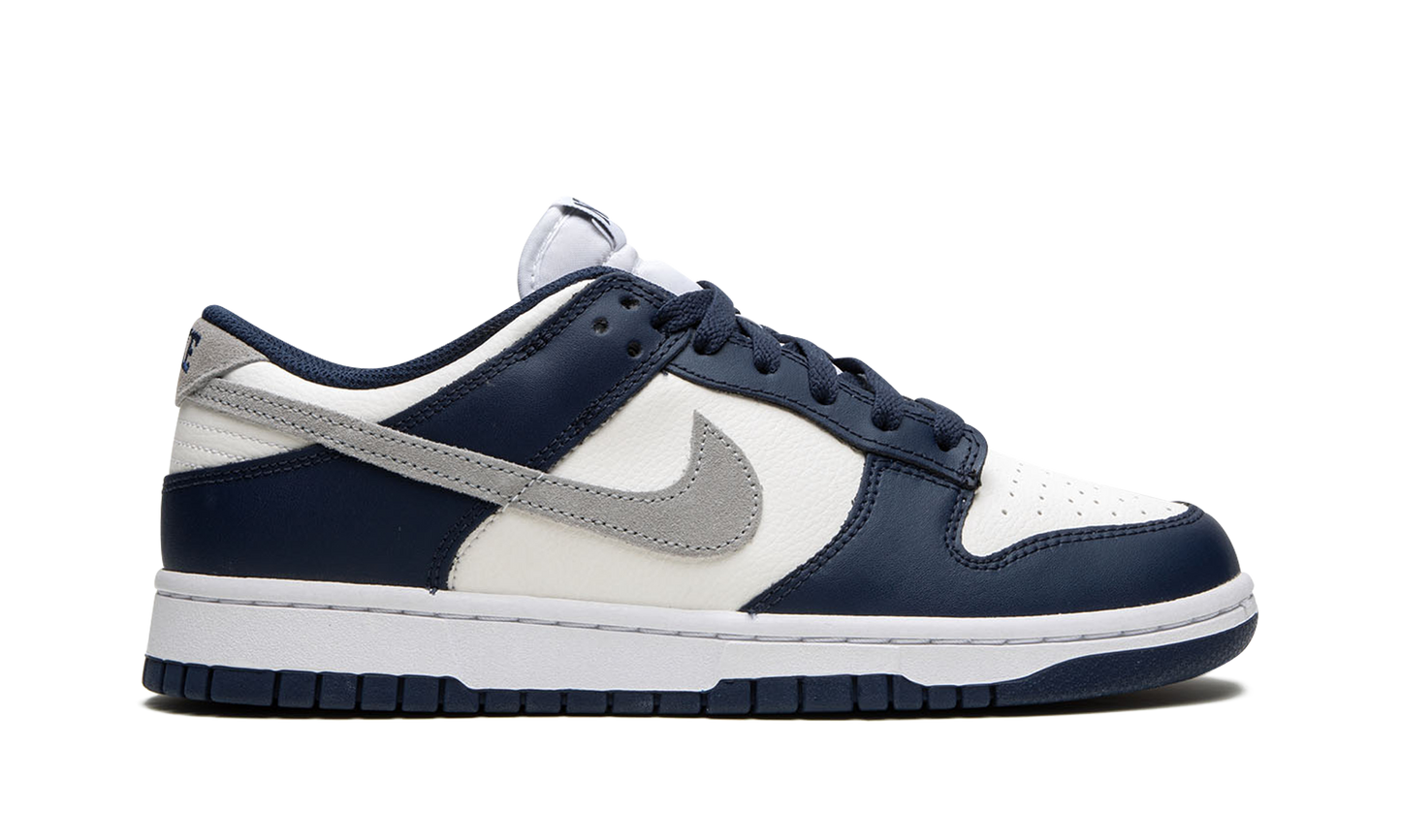 Dunk Low  Navy / White / Grey