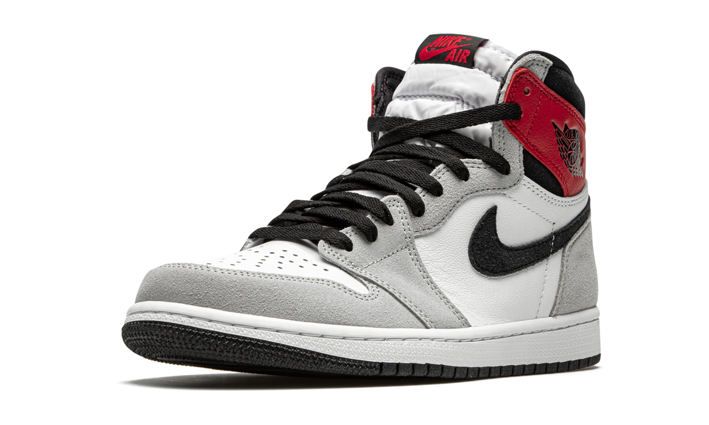 Air Jordan 1 Retro High OG  Light Smoke Grey