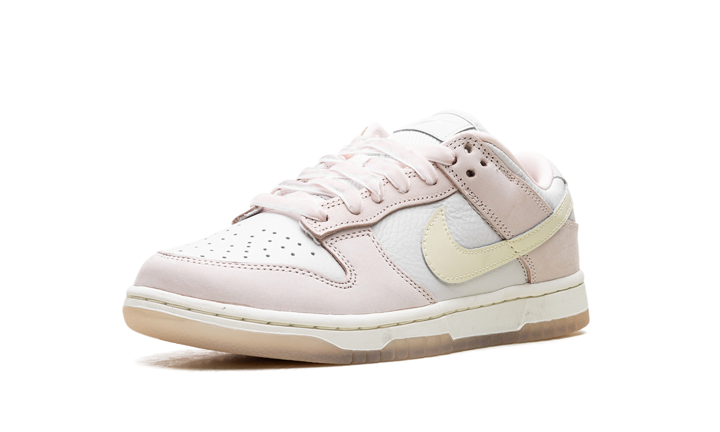 Dunk Low WMNS  Light Soft Pink