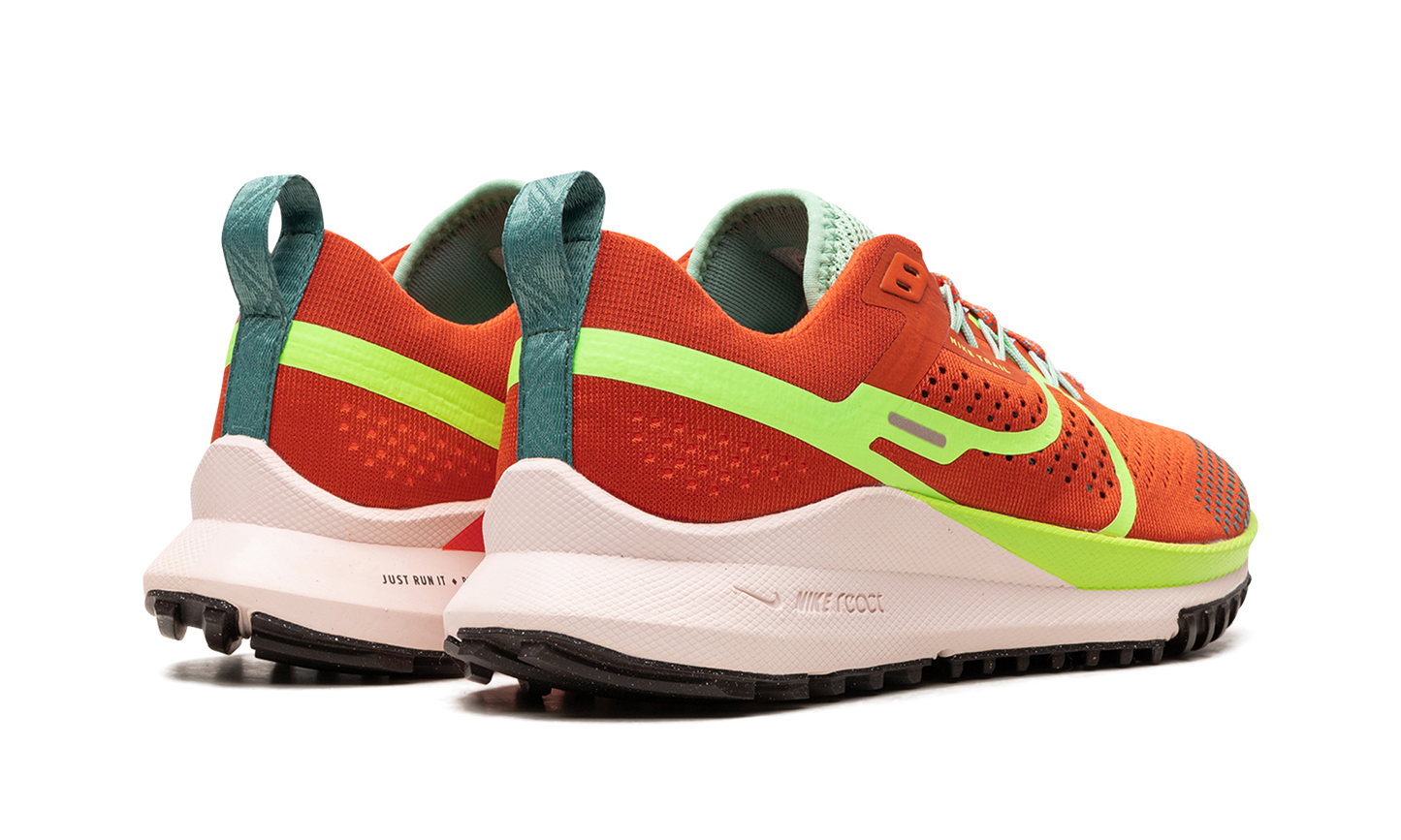NIKE PEGASUS TRAIL 4 WMNS  Mantra Orange