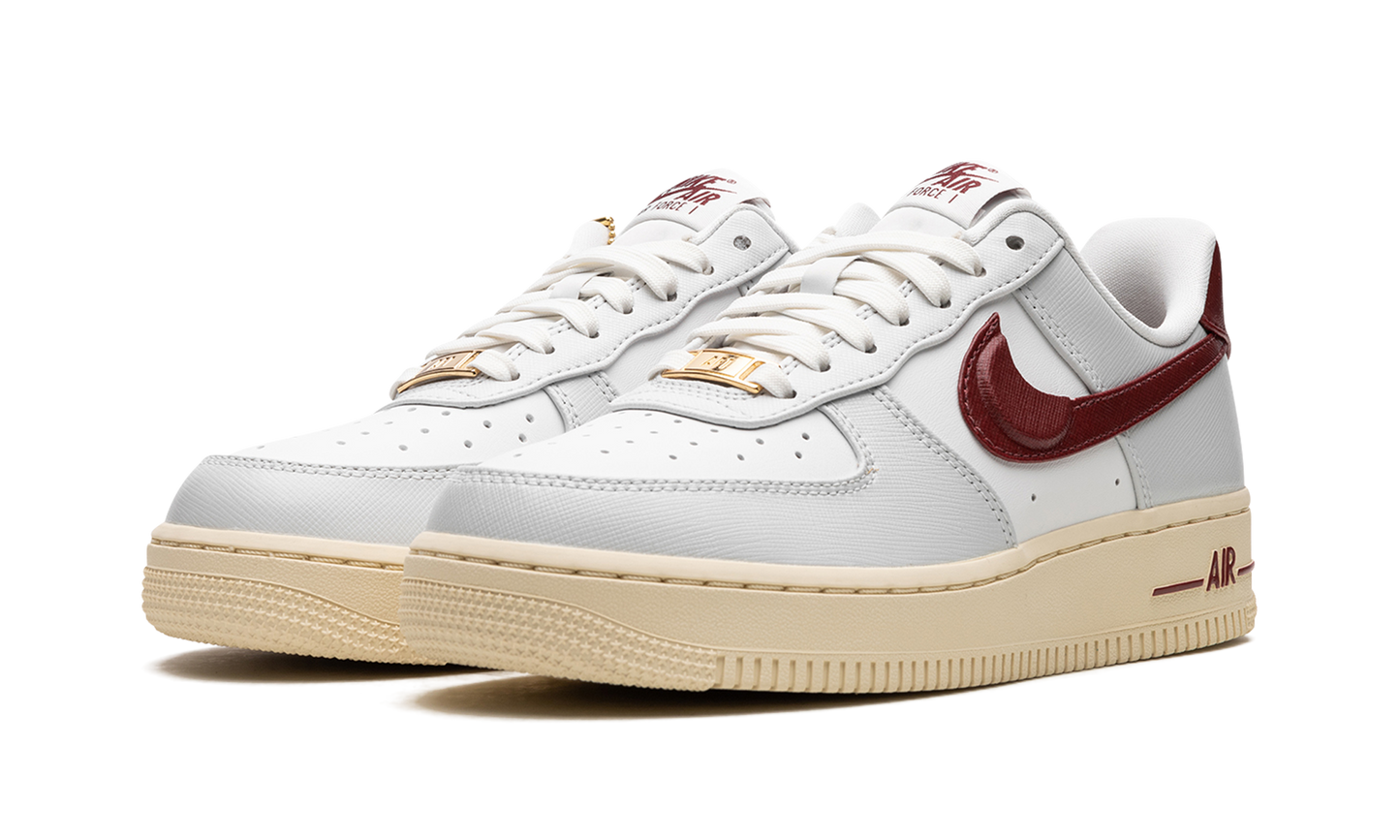 AIR FORCE 1 LO WMNS  Swoosh Pocket - Team Red