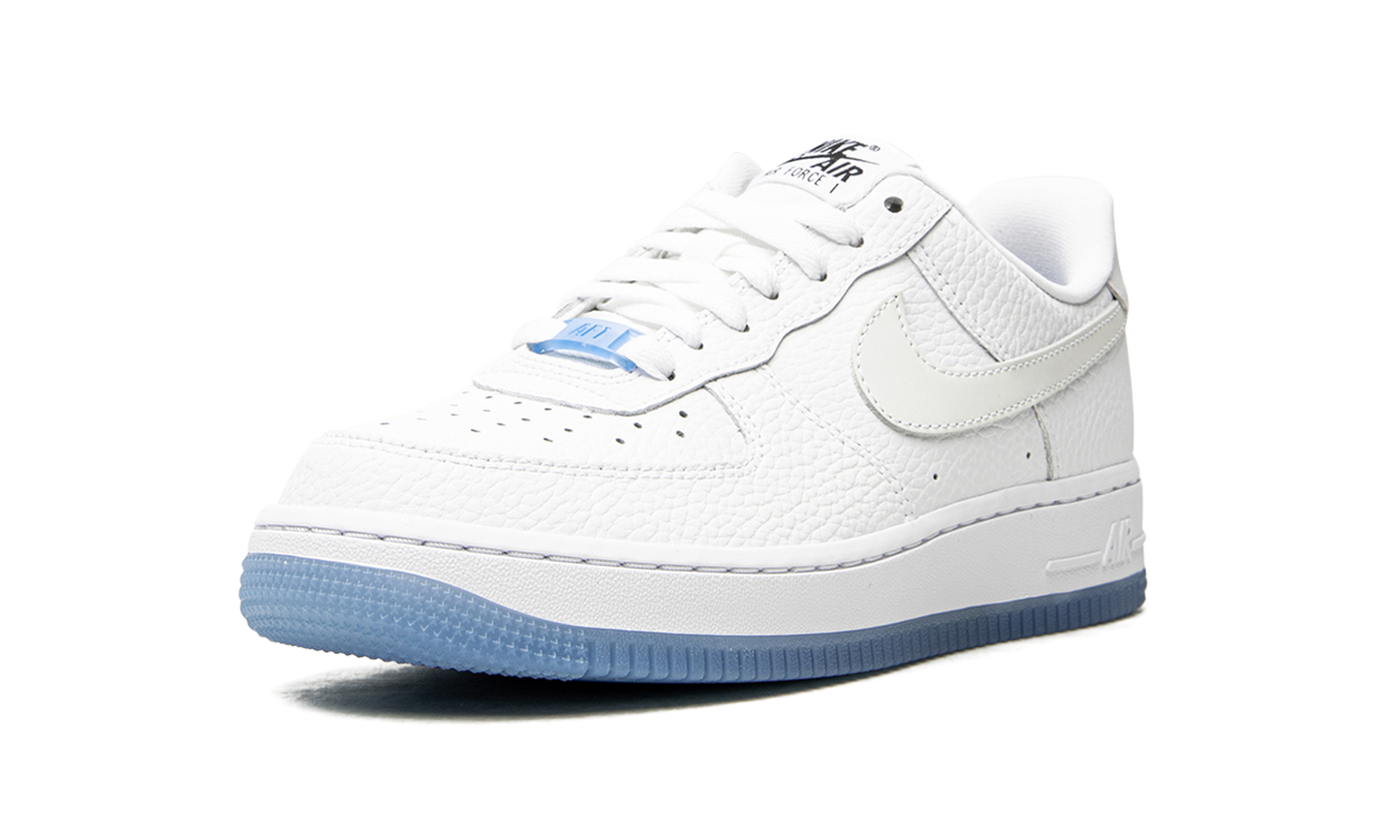 AIR FORCE 1 LO WMNS  UV Reactive Swoosh