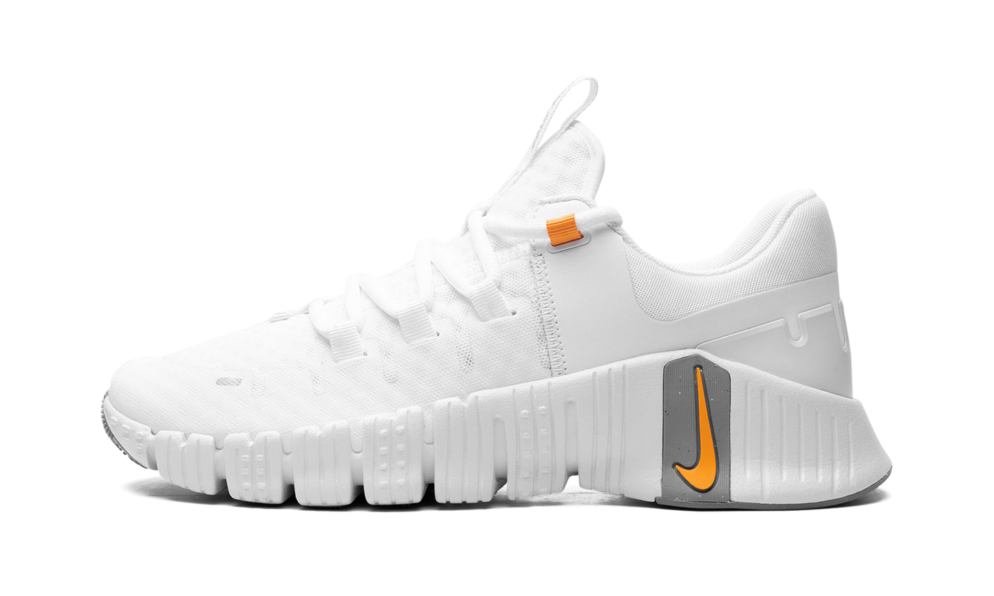 Free Metcon 5  White Football Grey