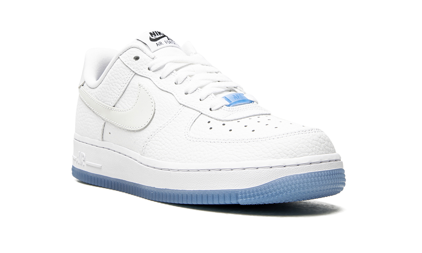 AIR FORCE 1 LO WMNS  UV Reactive Swoosh