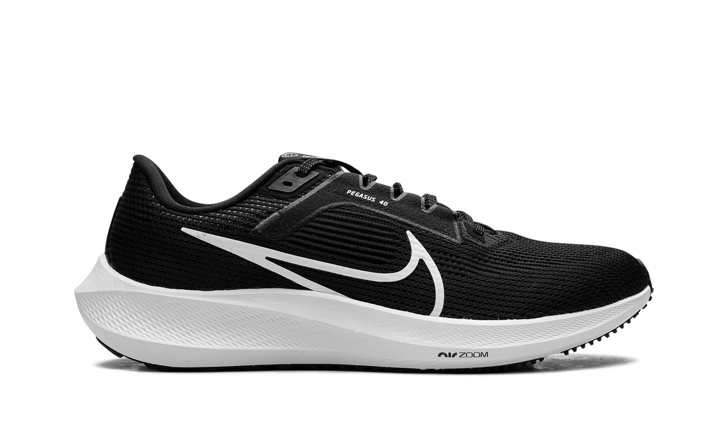 Air Zoom Pegasus 40  Black White