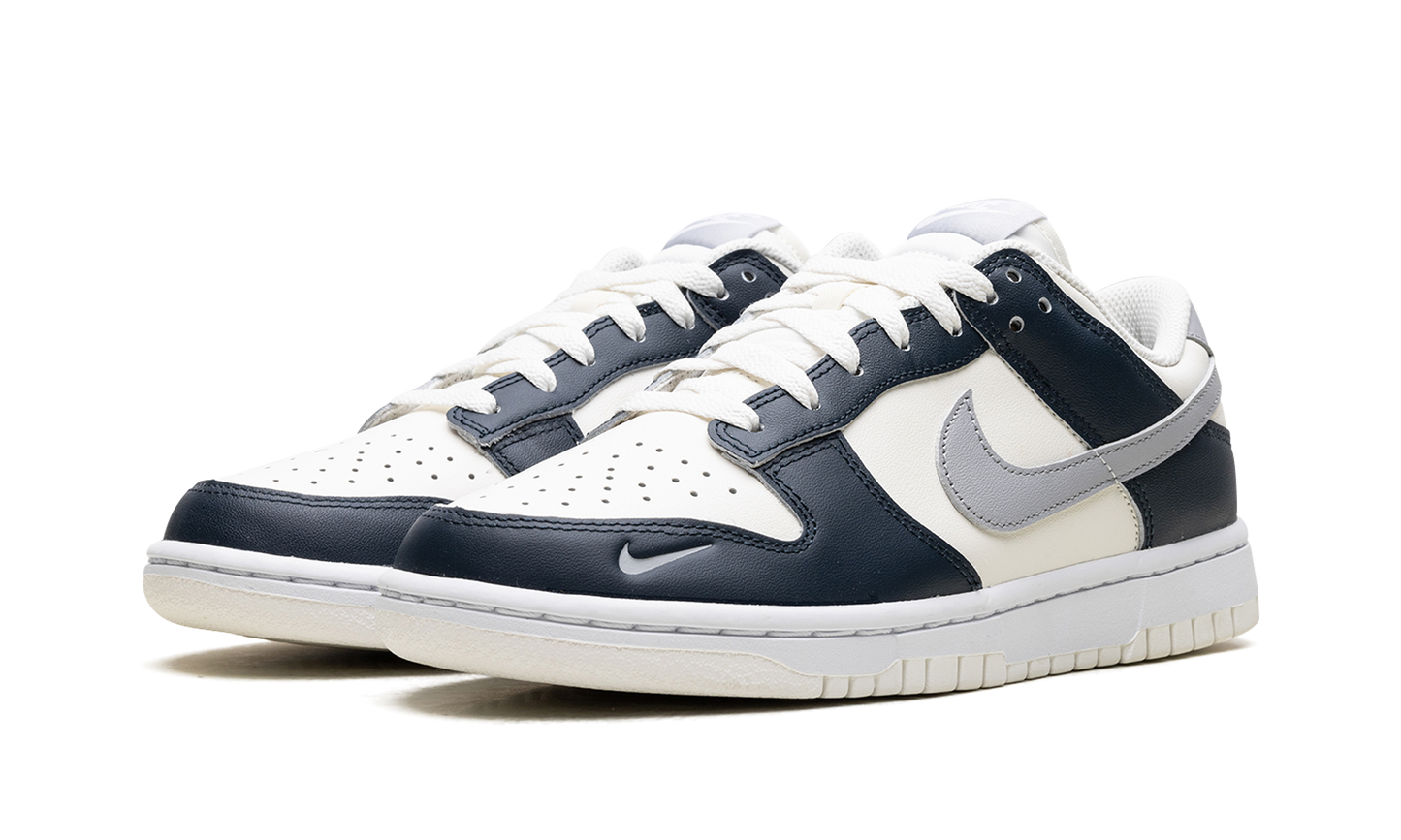 Dunk Low WMNS  Armoury Navy