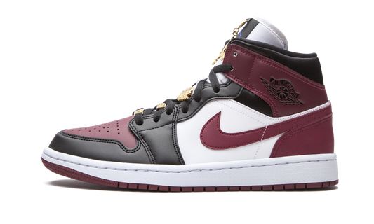 AIR JORDAN 1 MID SE WMNS  Gold Pendants
